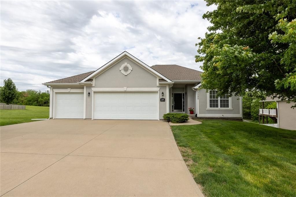 13080 NW Ridgeview Drive, Platte City, MO 64079 Main Photo