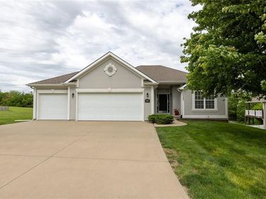 13080 NW Ridgeview Drive, Platte City, MO 64079
