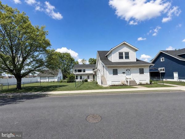 217 WHITE , LINWOOD, PA 19061