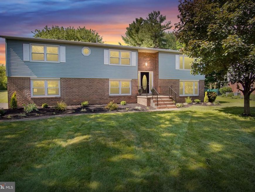 19 Hemlock Drive, Mechanicsburg, PA 17055 Main Photo