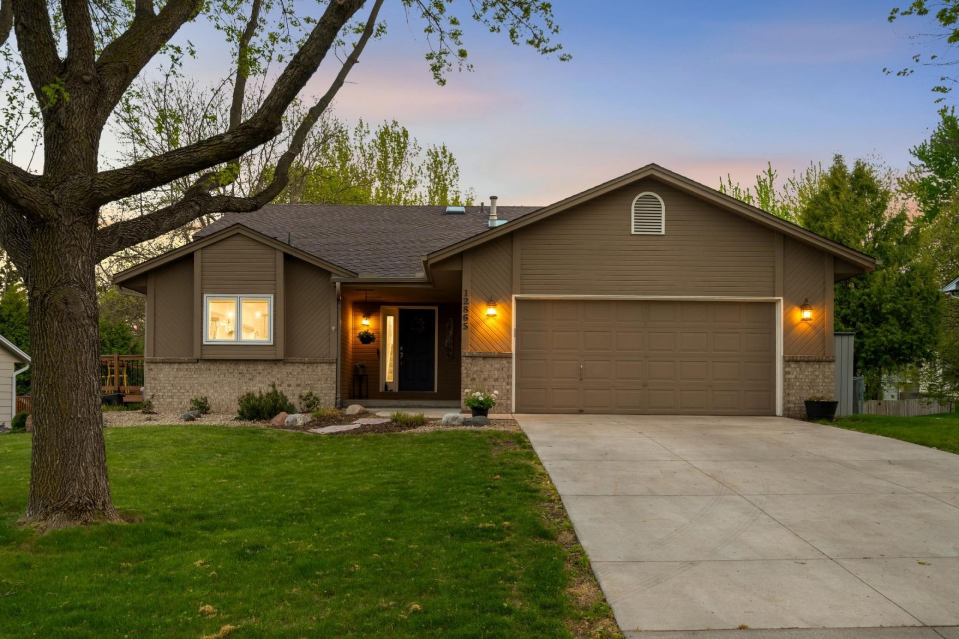 12865 89th Place N, Maple Grove, MN 55369 Main Photo