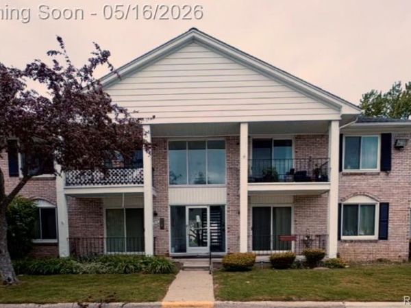 14210 Camelot Drive, Sterling Heights, MI 48312