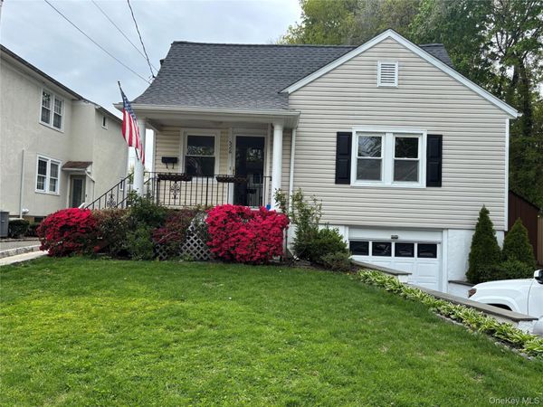 526 Carroll Avenue, Mamaroneck, NY 10543