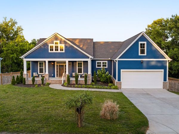102 Riverwood Dr, Hendersonville, TN 37075