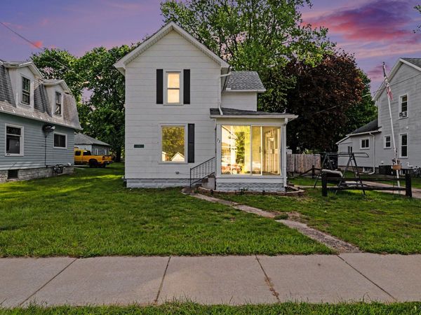 73 Rippon Avenue, Hillsdale, MI 49242