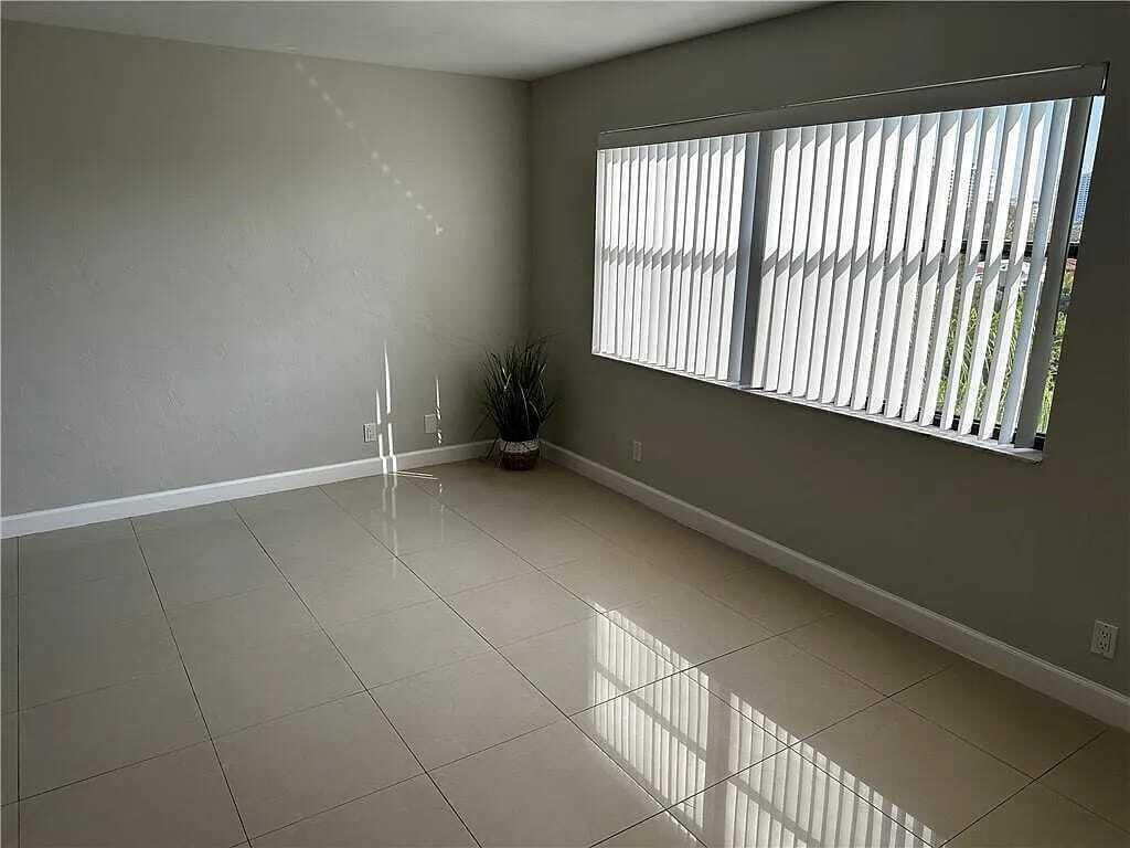 105 S Riverside Drive, Unit 303, Pompano Beach, FL 33062 Photo