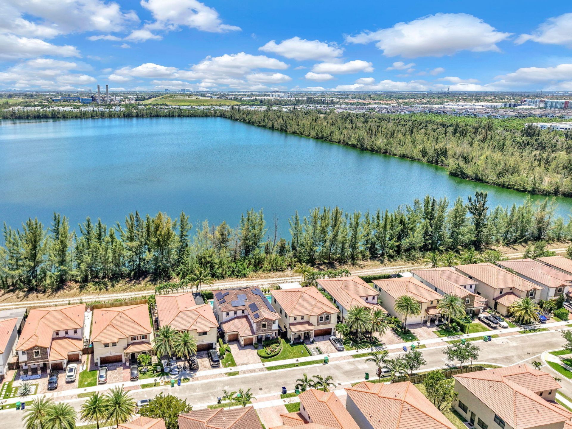 9860 NW 86th Terrace, Doral, FL 33178 Photo