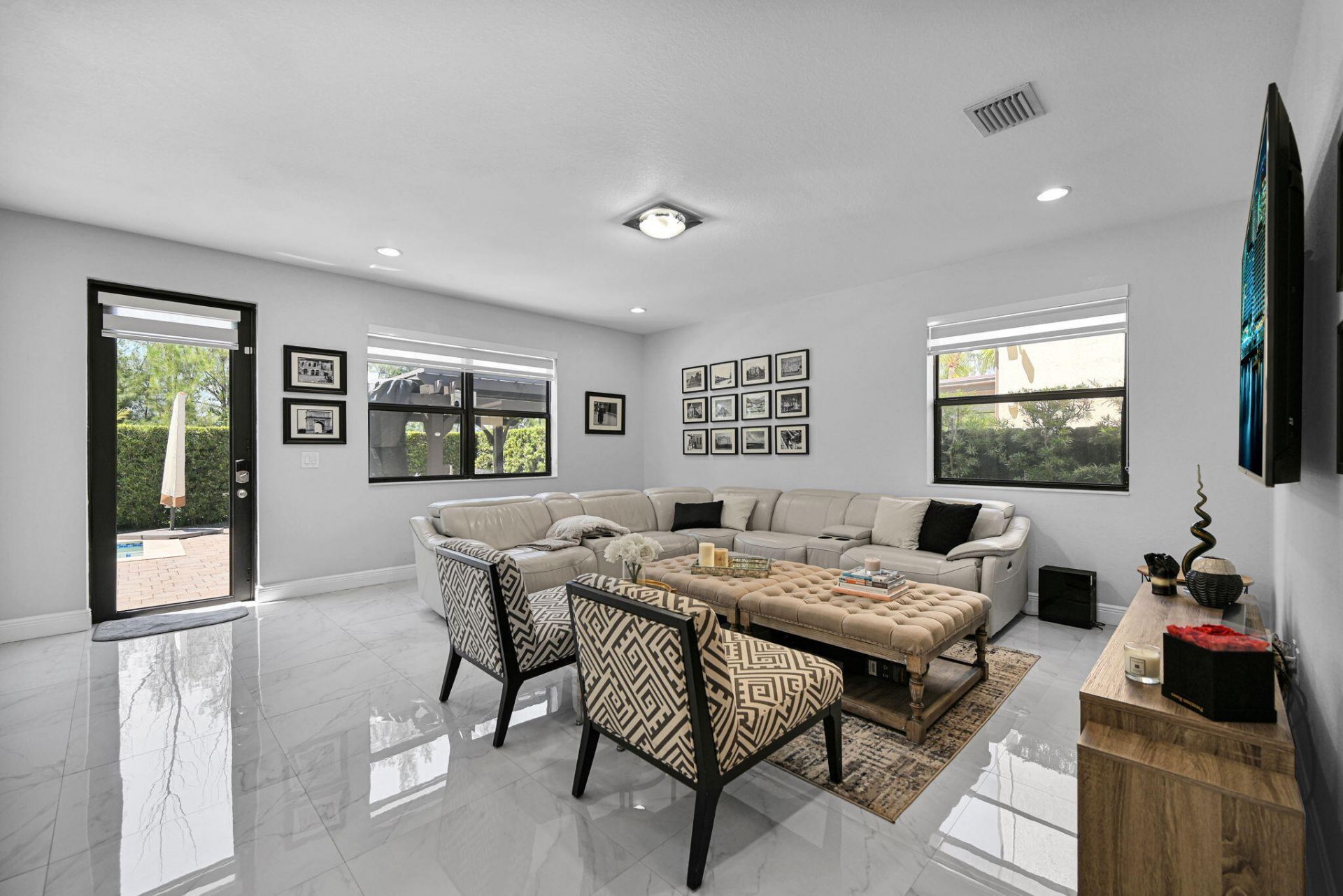 9860 NW 86th Terrace, Doral, FL 33178 Photo