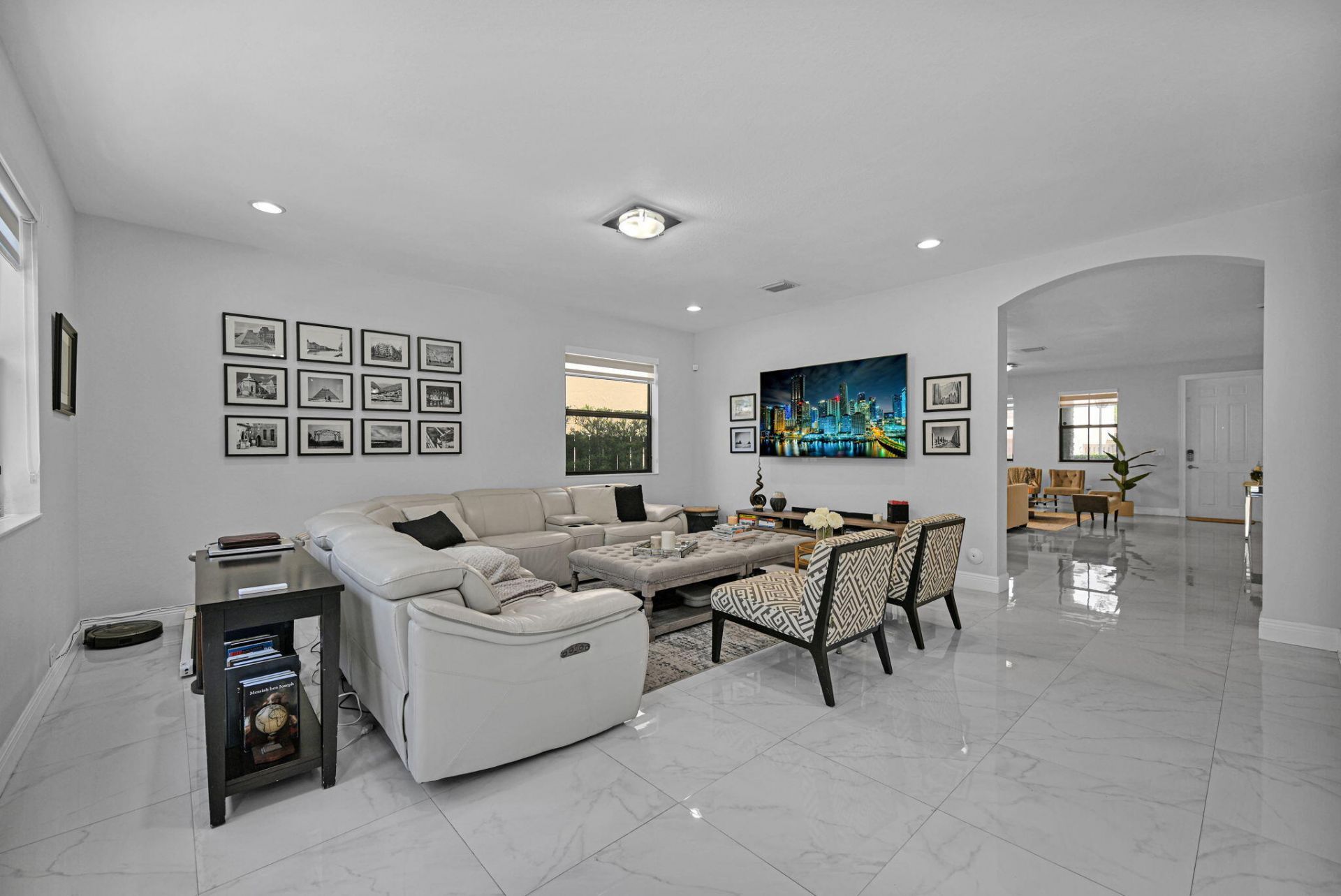 9860 NW 86th Terrace, Doral, FL 33178 Photo