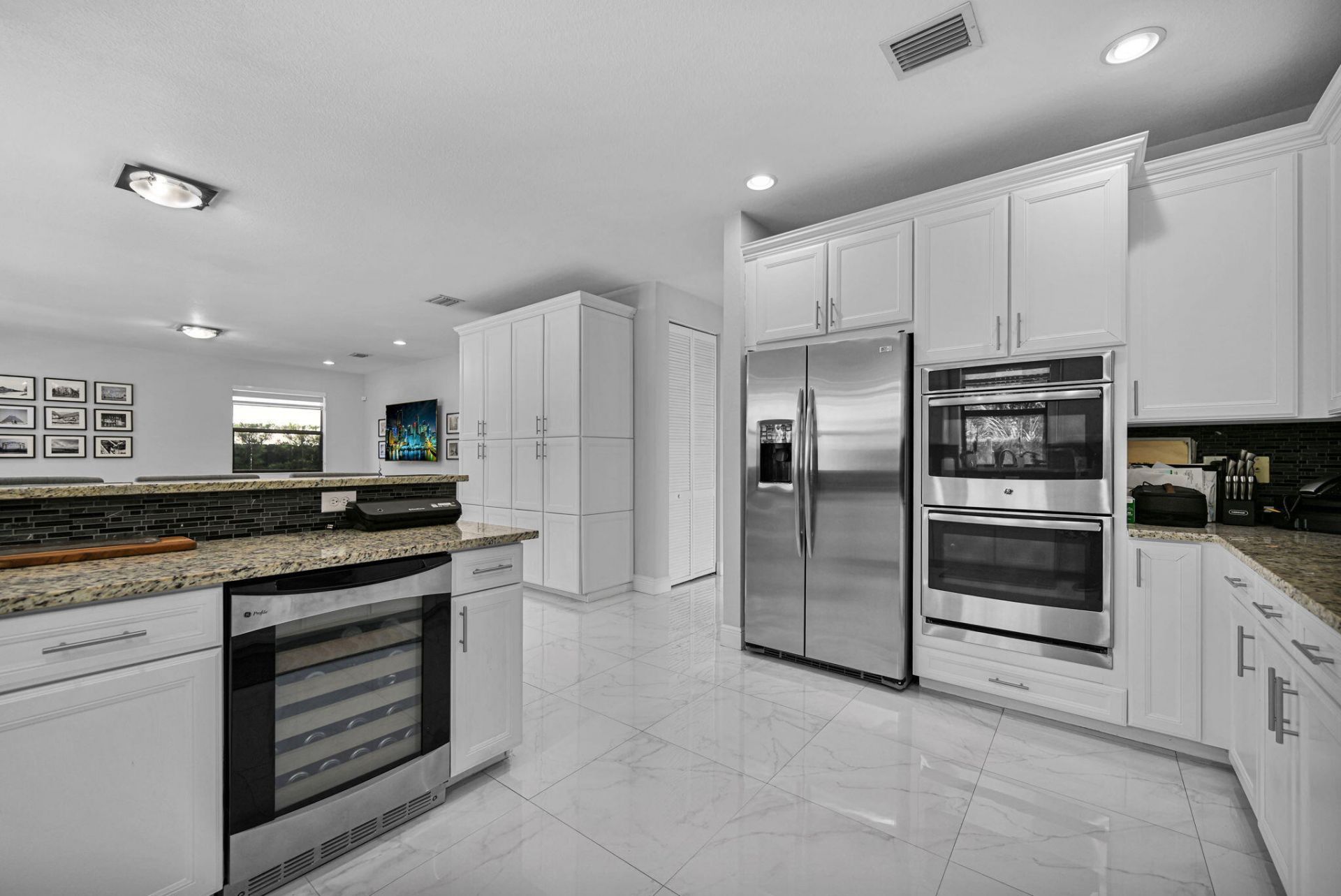 9860 NW 86th Terrace, Doral, FL 33178 Photo