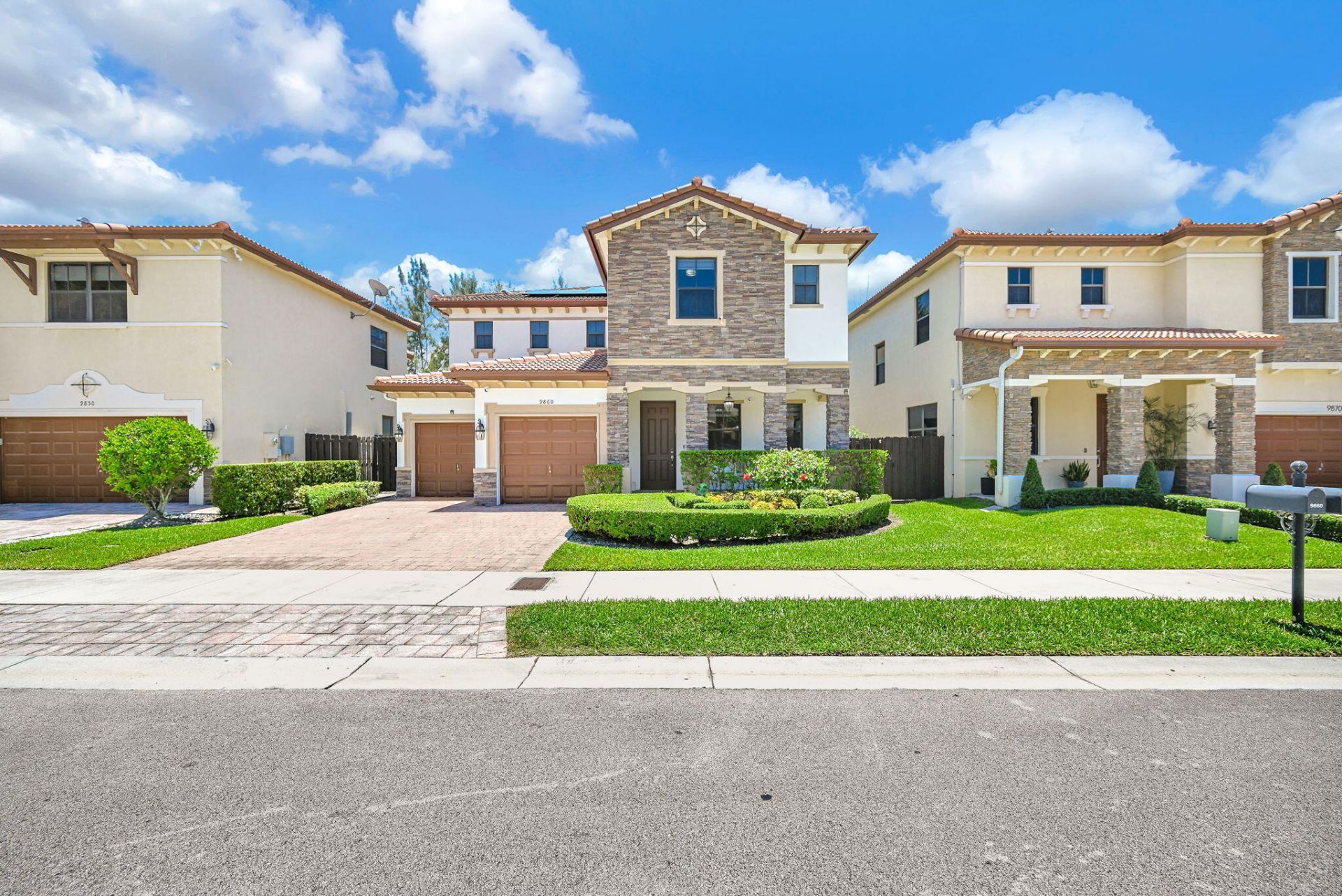 9860 NW 86th Terrace, Doral, FL 33178 Photo