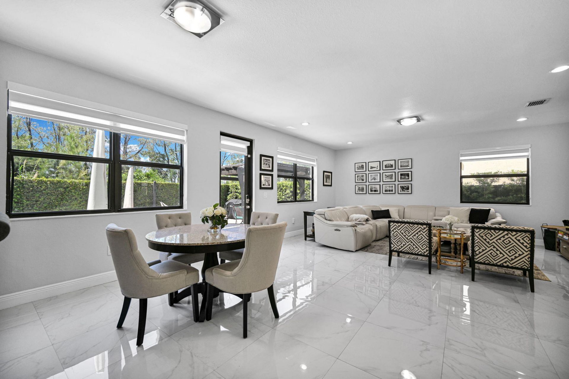 9860 NW 86th Terrace, Doral, FL 33178 Photo
