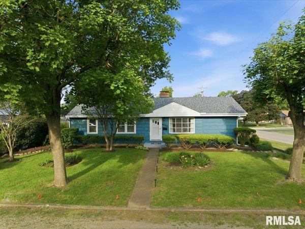 1404 N BIRREN Avenue, Chillicothe, IL 61523