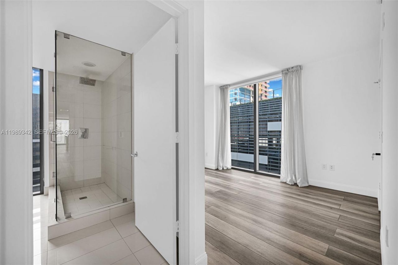 460 NE 28th St, Unit 601, Miami, FL 33137 Photo