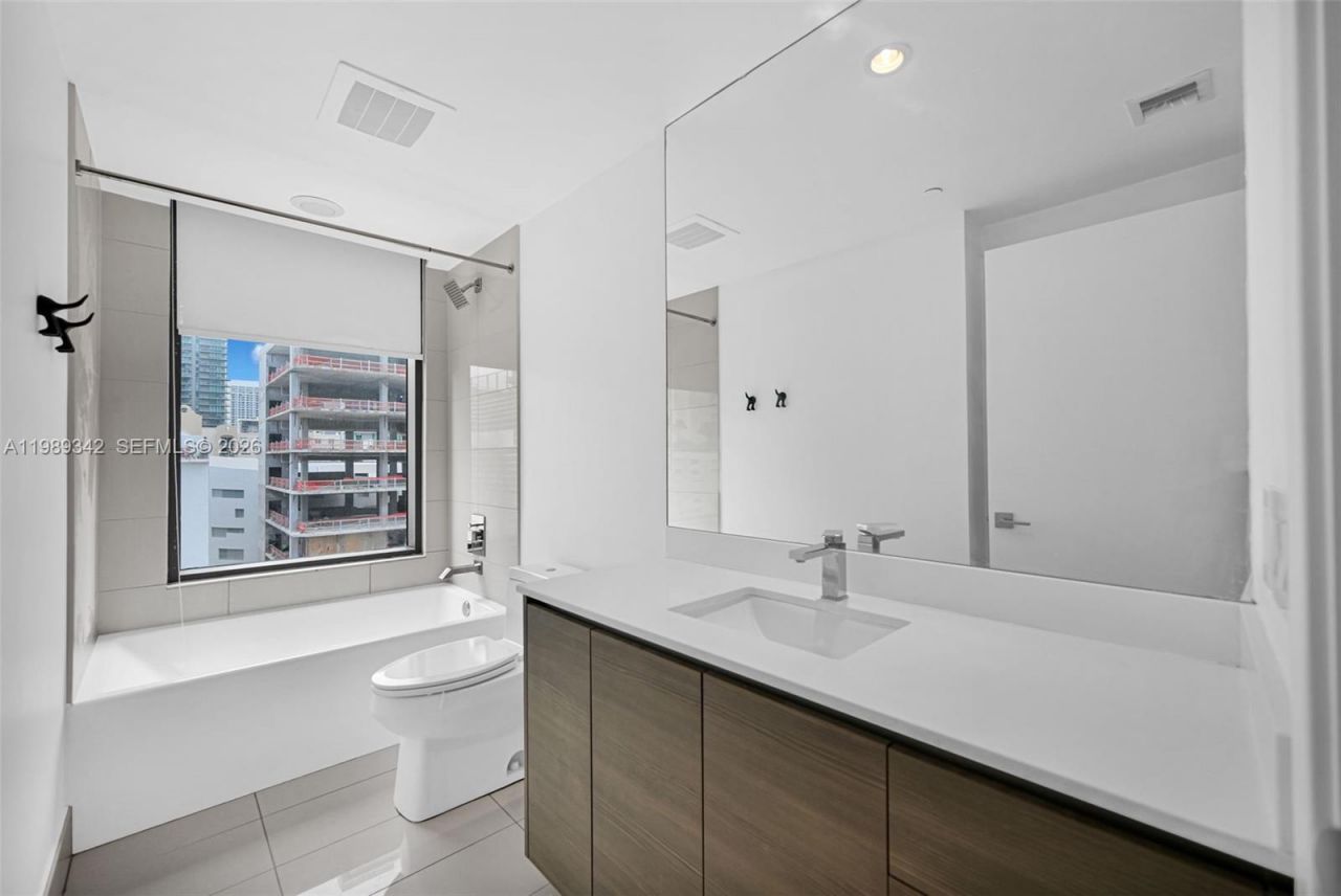460 NE 28th St, Unit 601, Miami, FL 33137 Photo