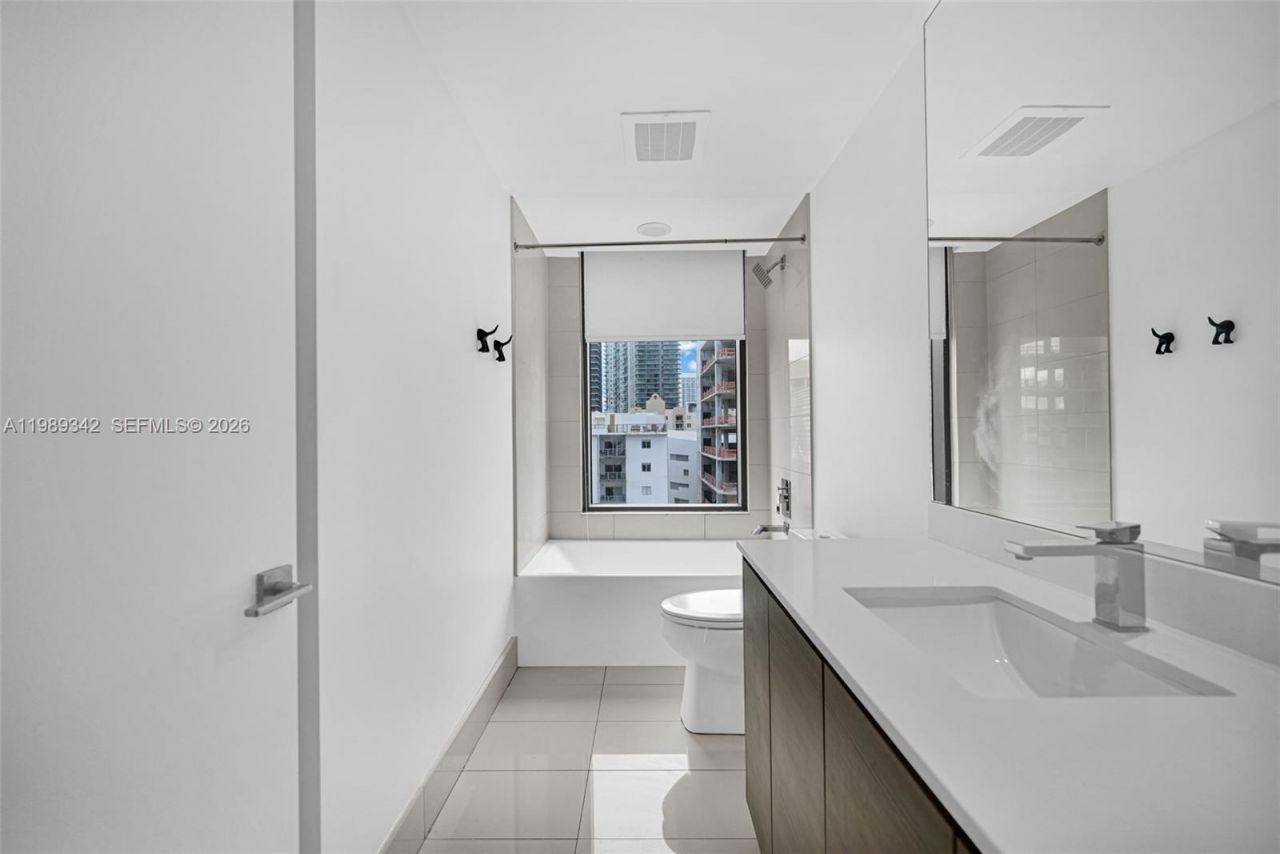 460 NE 28th St, Unit 601, Miami, FL 33137 Photo