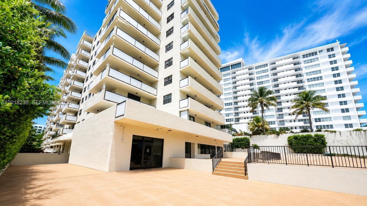 1621 Collins Ave, Unit 310, Miami Beach, FL 33139 Photo