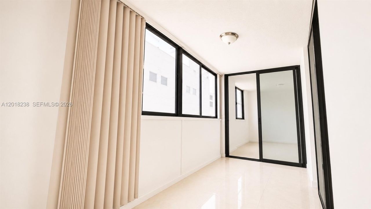 1621 Collins Ave, Unit 310, Miami Beach, FL 33139 Photo
