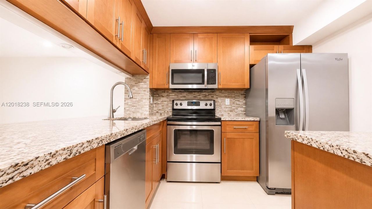 1621 Collins Ave, Unit 310, Miami Beach, FL 33139 Photo