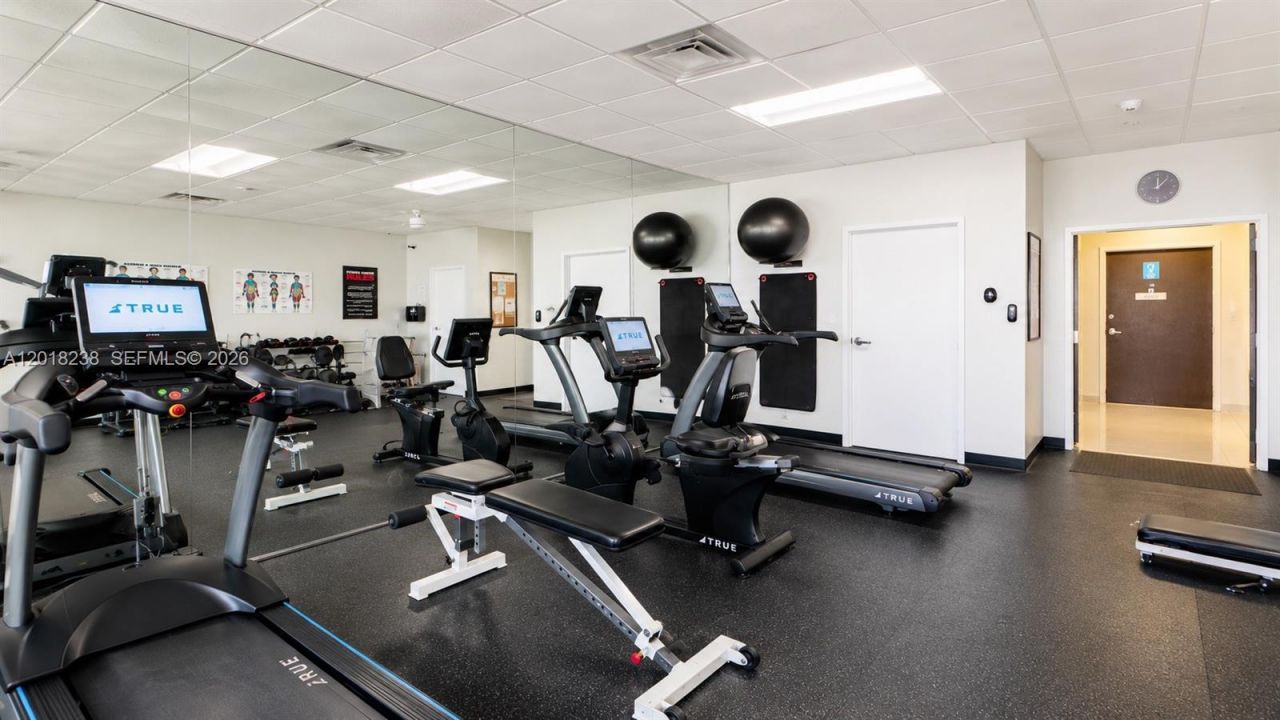 1621 Collins Ave, Unit 310, Miami Beach, FL 33139 Photo