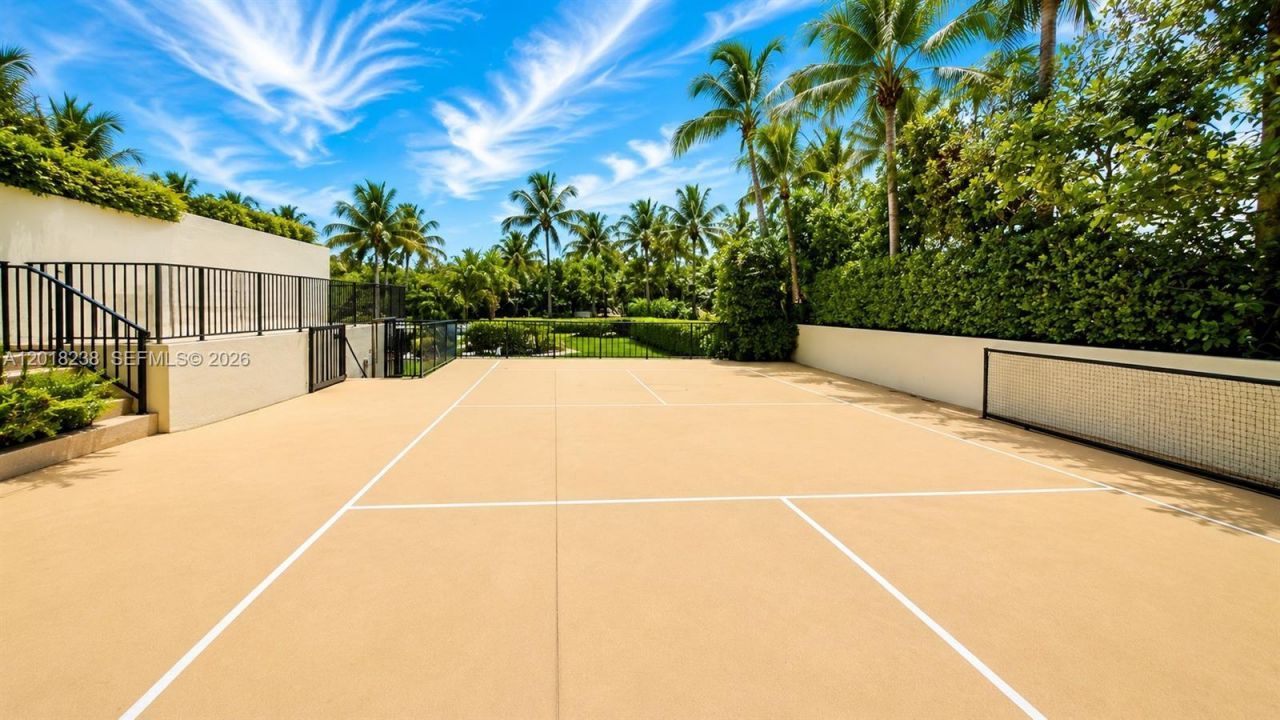 1621 Collins Ave, Unit 310, Miami Beach, FL 33139 Photo