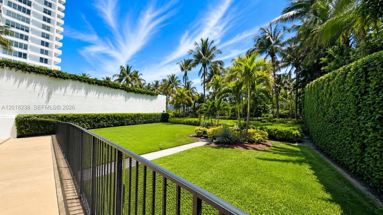 1621 Collins Ave, Unit 310, Miami Beach, FL 33139 Photo