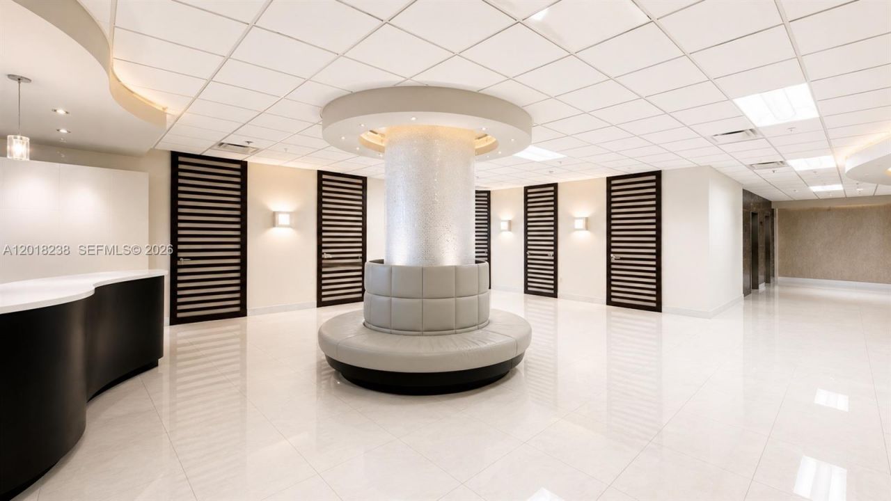 1621 Collins Ave, Unit 310, Miami Beach, FL 33139 Photo