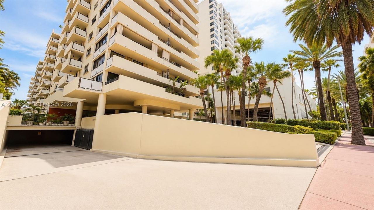 1621 Collins Ave, Unit 310, Miami Beach, FL 33139 Photo