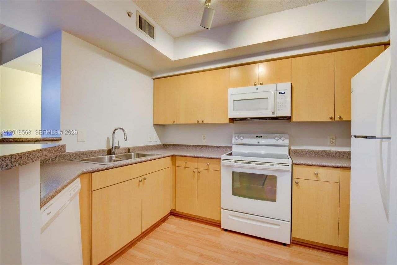 1919 Van Buren St , Unit 311A, Hollywood, FL 33020 Photo