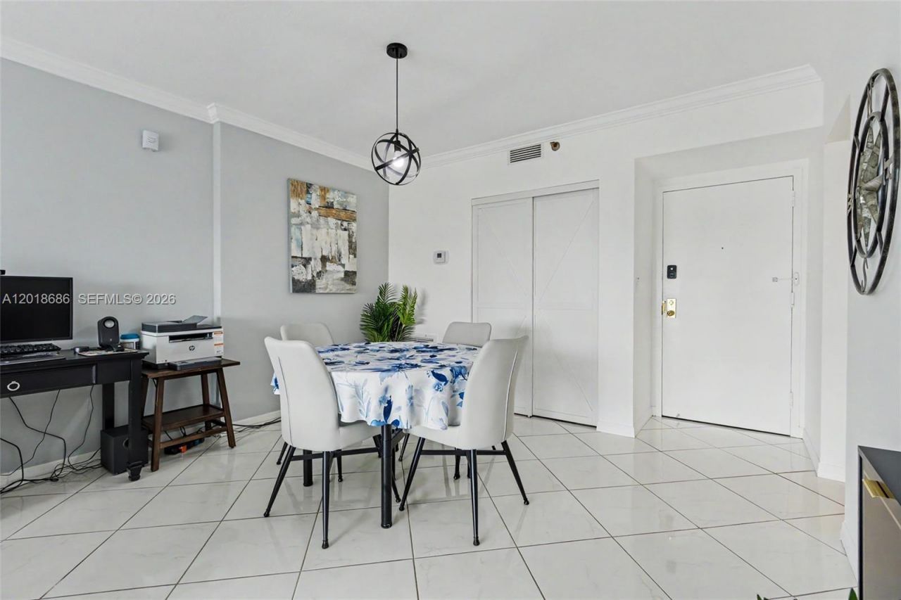 3850 Washington St , Unit 1115, Hollywood, FL 33021 Photo