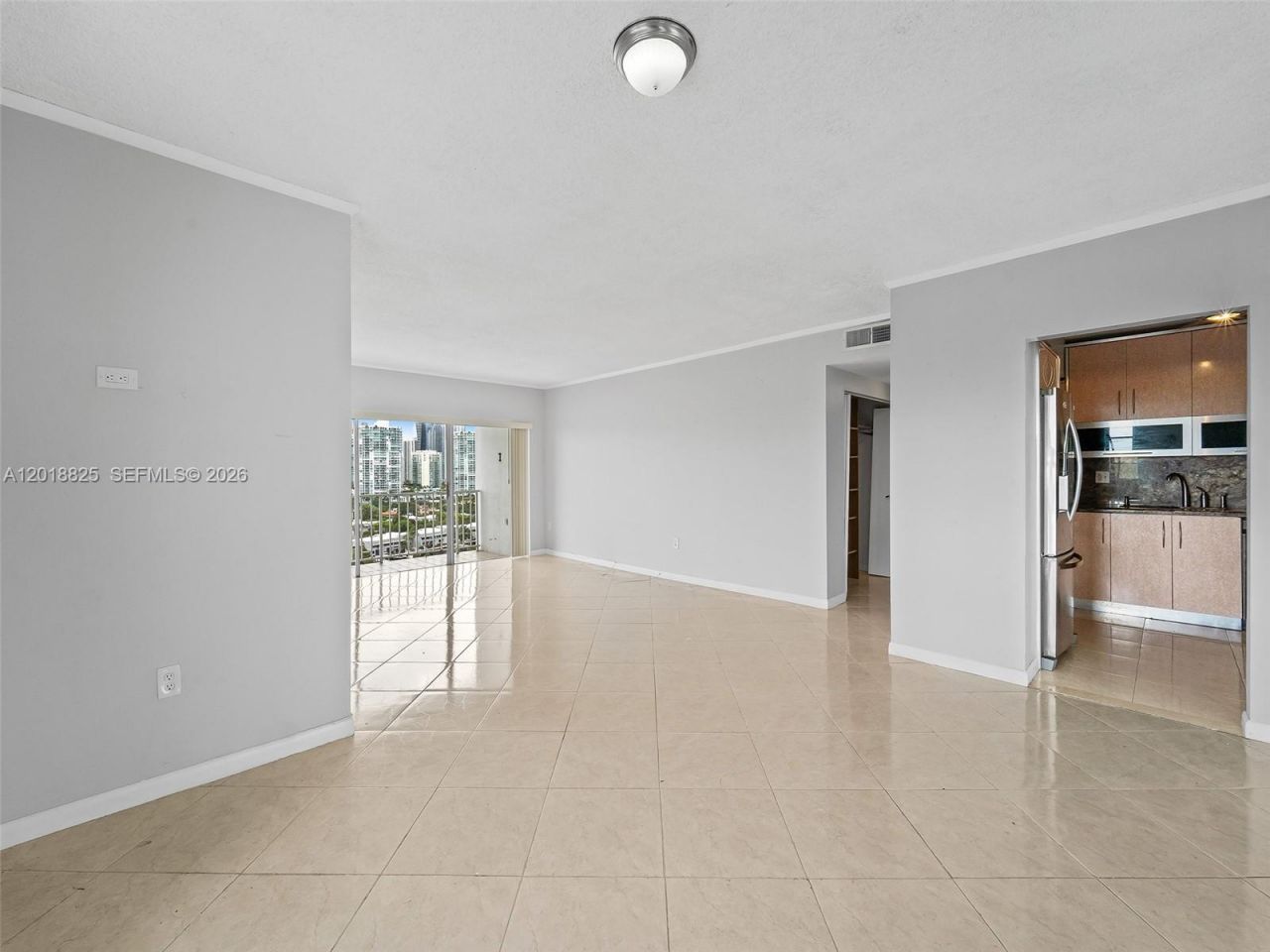 500 Bayview Dr , Unit 1421, Sunny Isles Beach, FL 33160 Photo