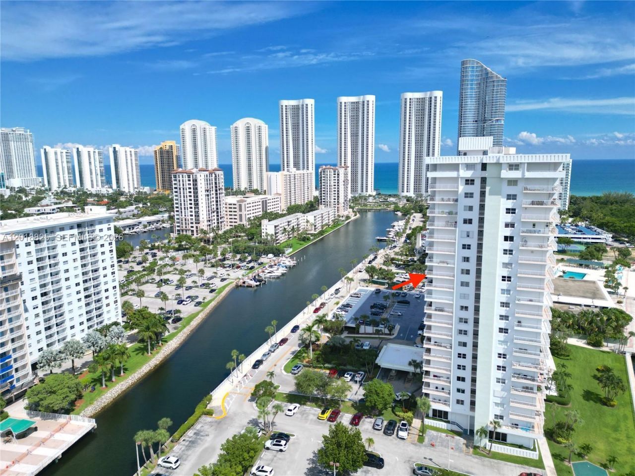 500 Bayview Dr, Unit 1421, Sunny Isles Beach, FL 33160 Photo