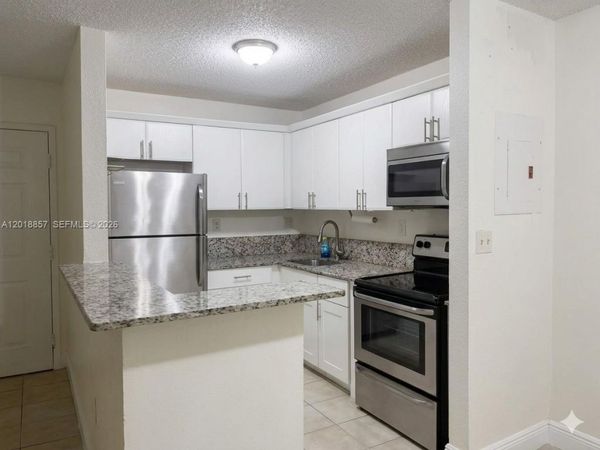 7115 NW 179th St, Unit 106, Hialeah, FL 33015