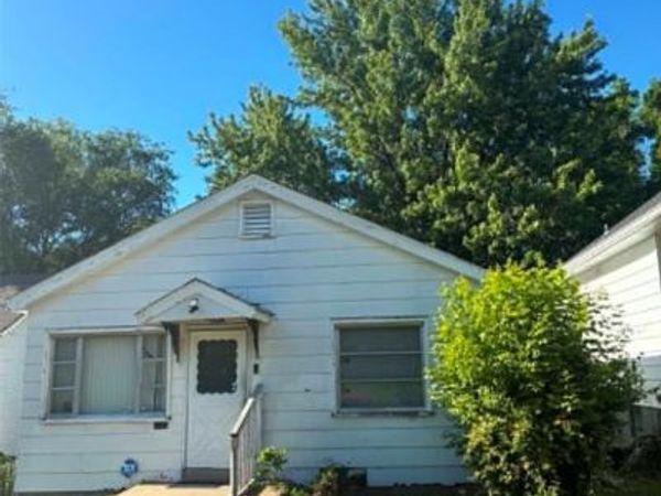 863 Gustav Avenue , St Louis, MO 63147