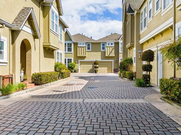 707 Valparaiso Avenue, Menlo Park, CA 94025