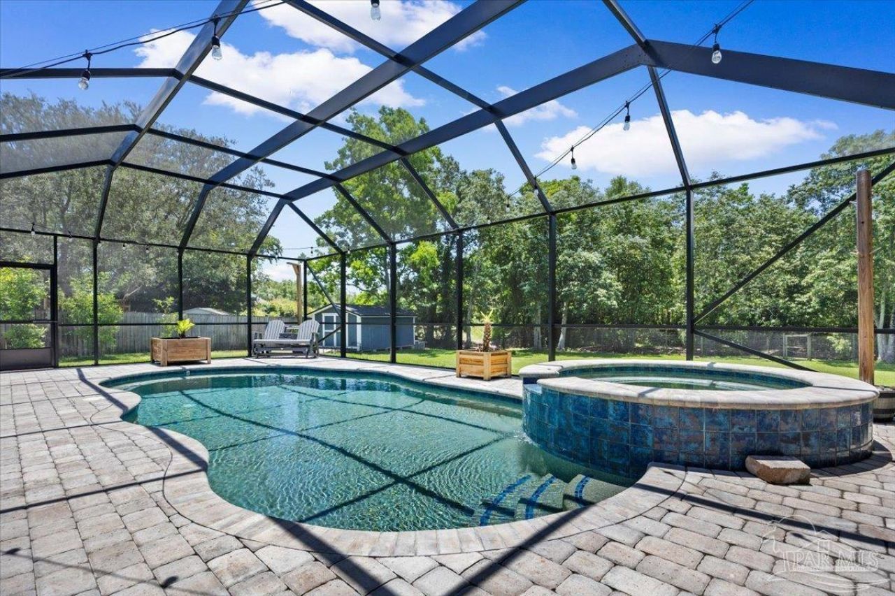 10035 Calle De Palencia, Navarre, FL 32566 Main Photo
