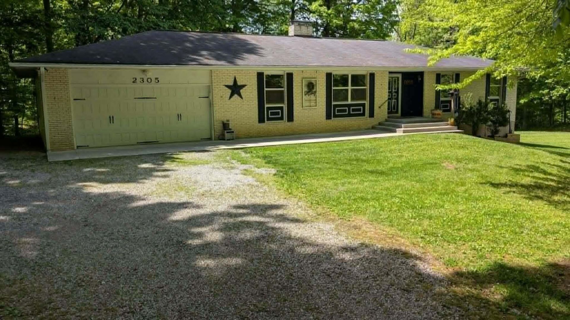 2305 Ivy Lane Ne, Lancaster, OH 43130 Main Photo
