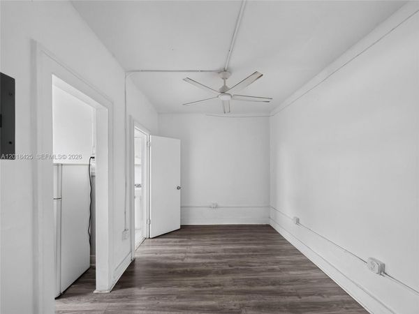 967 SW 5th St, Unit 13, Miami, FL 33130