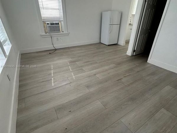967 SW 5th St, Unit 14, Miami, FL 33130