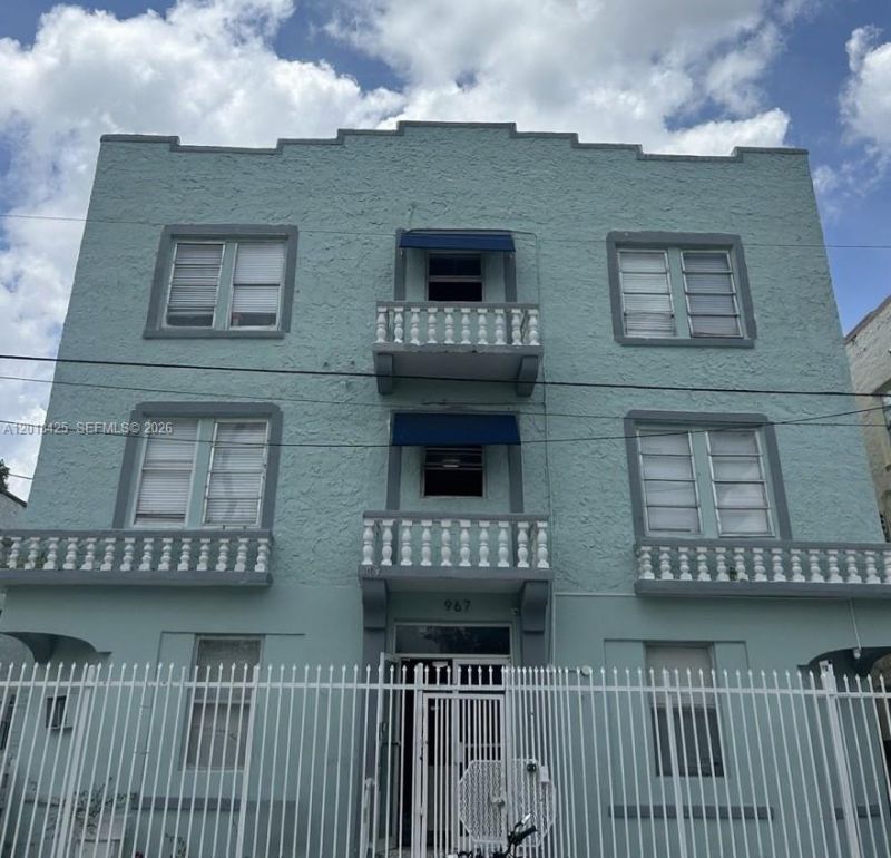 967 SW 5th St, Unit 14, Miami, FL 33130 Photo