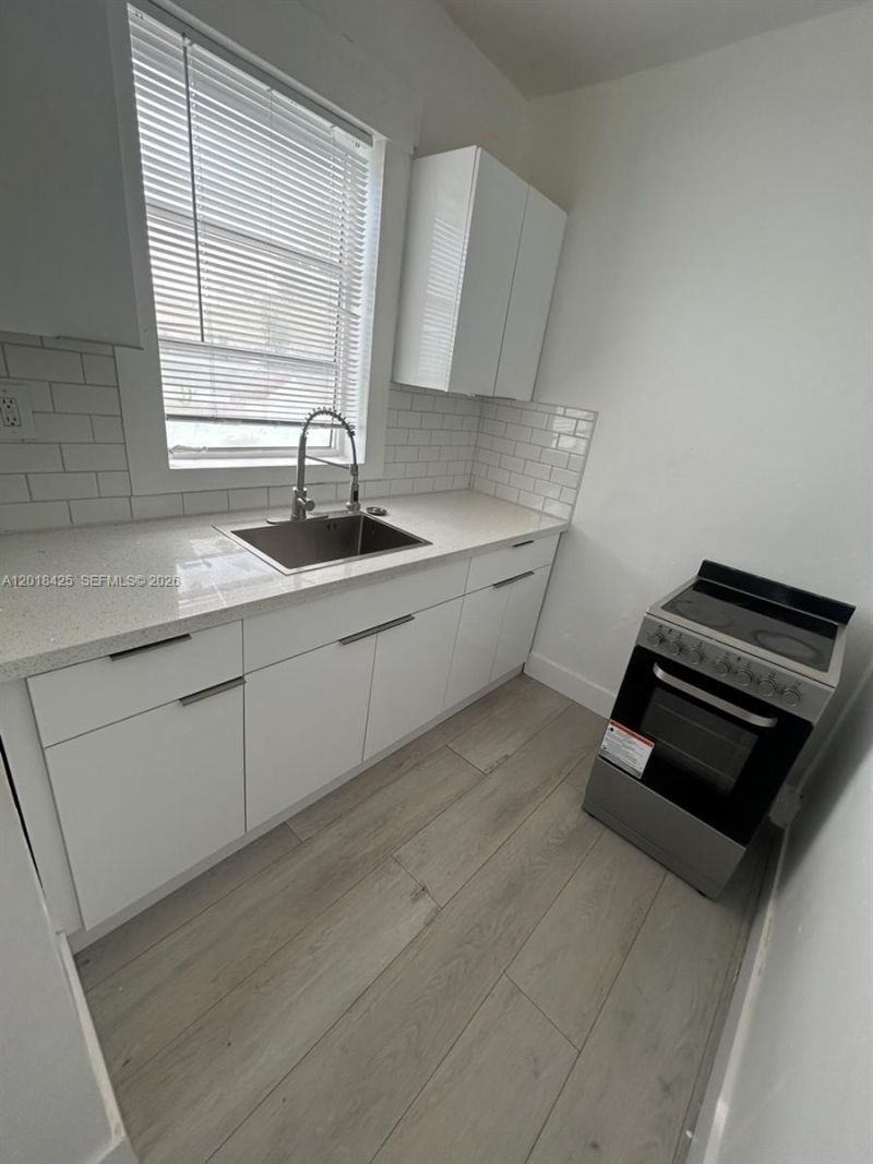 967 SW 5th St, Unit 14, Miami, FL 33130 Photo