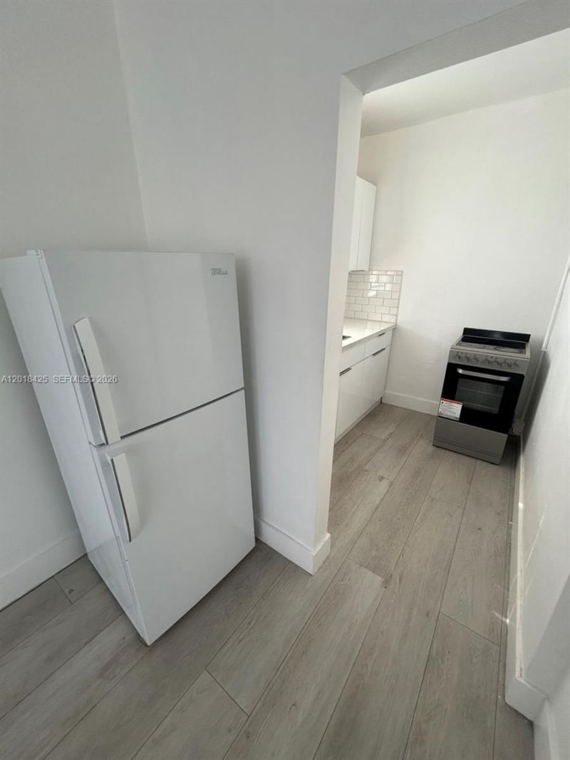 967 SW 5th St, Unit 14, Miami, FL 33130 Photo