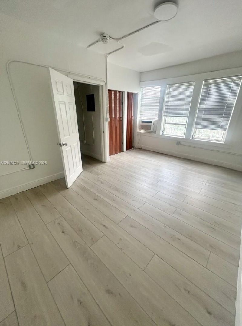 967 SW 5th St, Unit 18, Miami, FL 33130 Photo