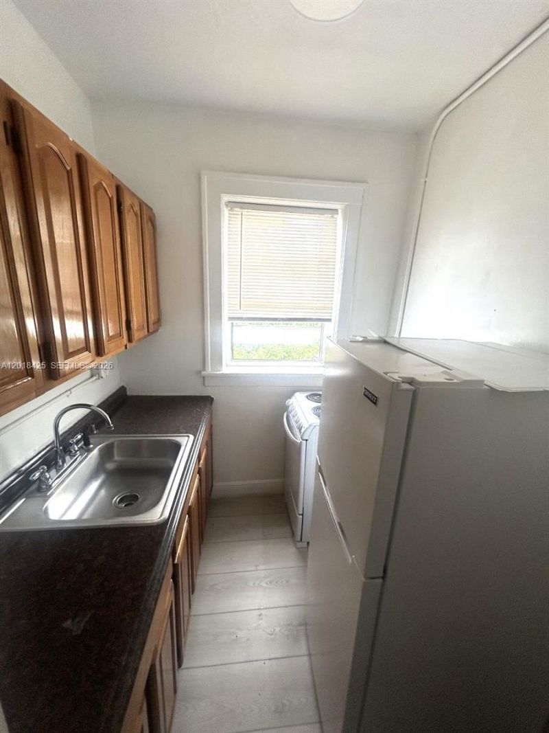 967 SW 5th St, Unit 18, Miami, FL 33130 Photo