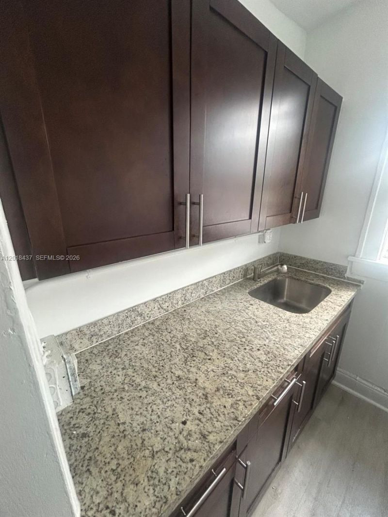 967 SW 5th St, Unit 20, Miami, FL 33130 Photo