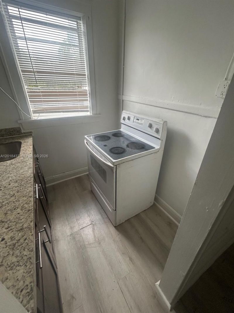 967 SW 5th St, Unit 20, Miami, FL 33130 Photo
