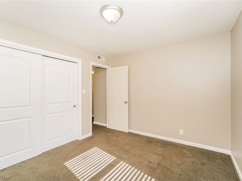2910 Elmwood Street, Cuyahoga Falls, OH 44221 Photo 10