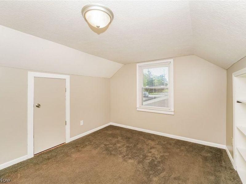 2910 Elmwood Street, Cuyahoga Falls, OH 44221 Photo 12
