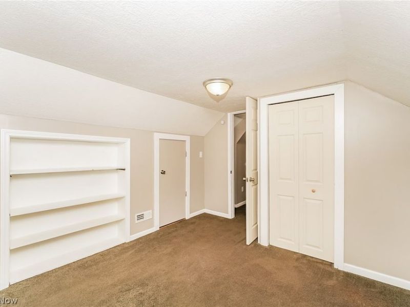 2910 Elmwood Street, Cuyahoga Falls, OH 44221 Photo 13