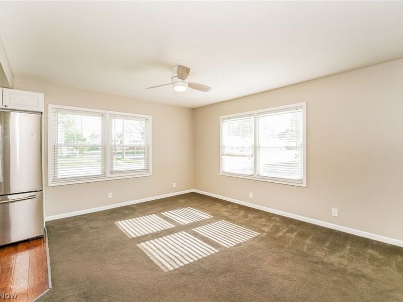 2910 Elmwood Street, Cuyahoga Falls, OH 44221 Photo 3